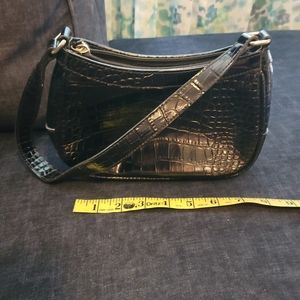 Liz Claiborne small black crock handbag